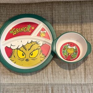 Grinch kids Divided Plate 8 1/2and Bowl 4 1/2 Set plastic